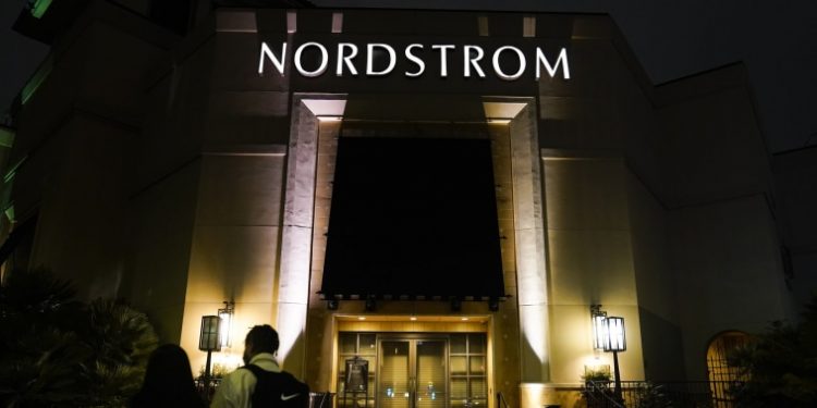 Bruce Nordstrom, who helped grow family-led department store chain, dies at 90