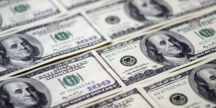 The dollar index is falling below the EMA200 and 105.60