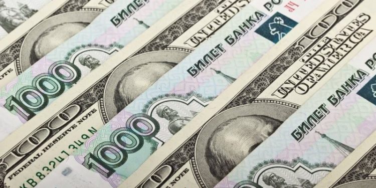 The dollar index fell to a new annual low on Wednesday