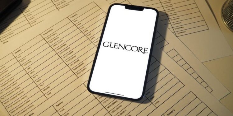Glencore Listens to Investors, Keeps Coal Assets