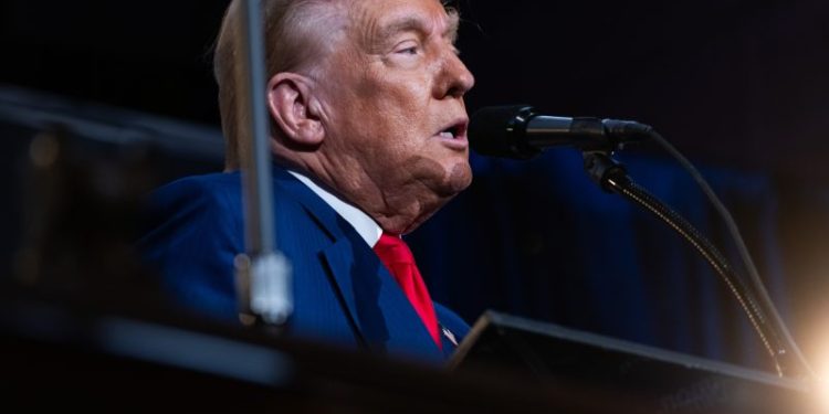 In speech, Trump repeatedly insults Jewish Americans who back Democrats