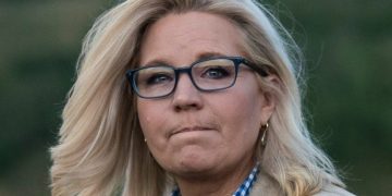 Republican Liz Cheney says she will vote for Kamala Harris this election