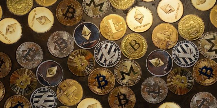 Trump and FLOTUS Dive into Crypto With Meme Coins