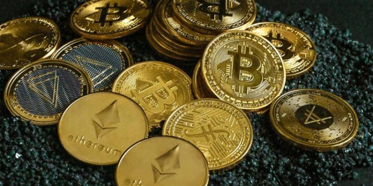 Crypto Market Recap: Tech Billionaires Launch Crypto-Focused Bank, Coinbase Acquires Liquifi