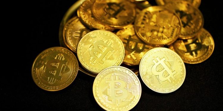 Crypto Market Update: Dormant Whale Offloads US$2.7B in Bitcoin, Market Cap Drops Below US$4T