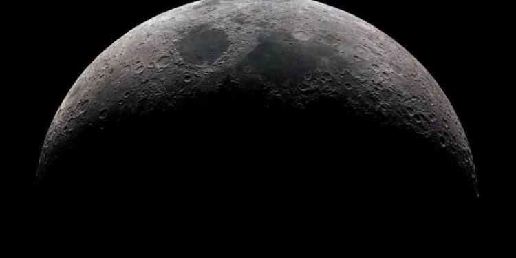 Lunar Mining Set to Favor Established Miners Over Startups, Analysts Say